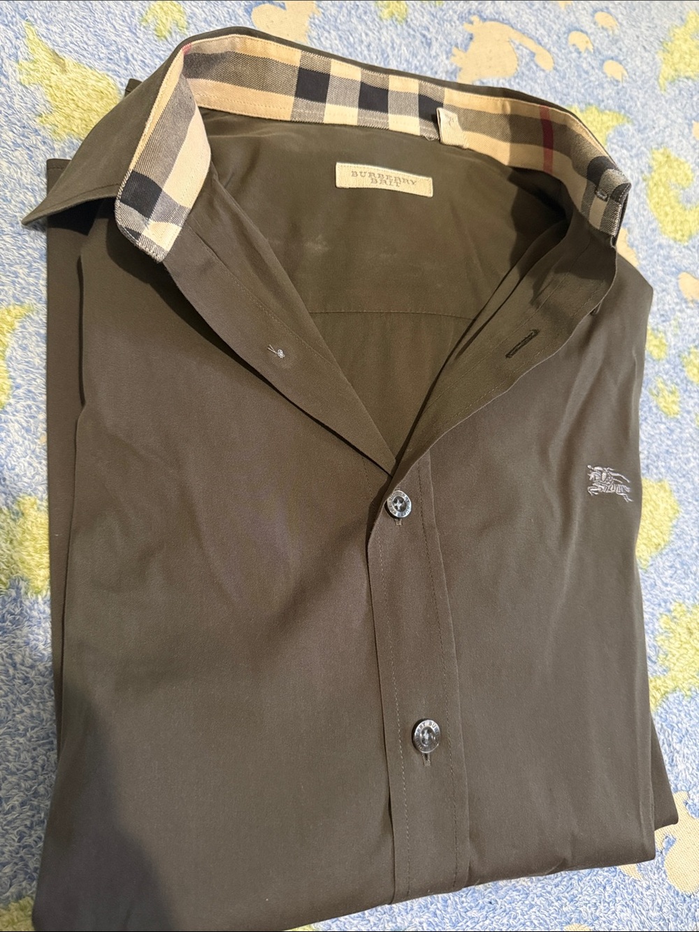 Burberry Olive Green Button-Down Shirt with Signature Checked Collar and cuffs